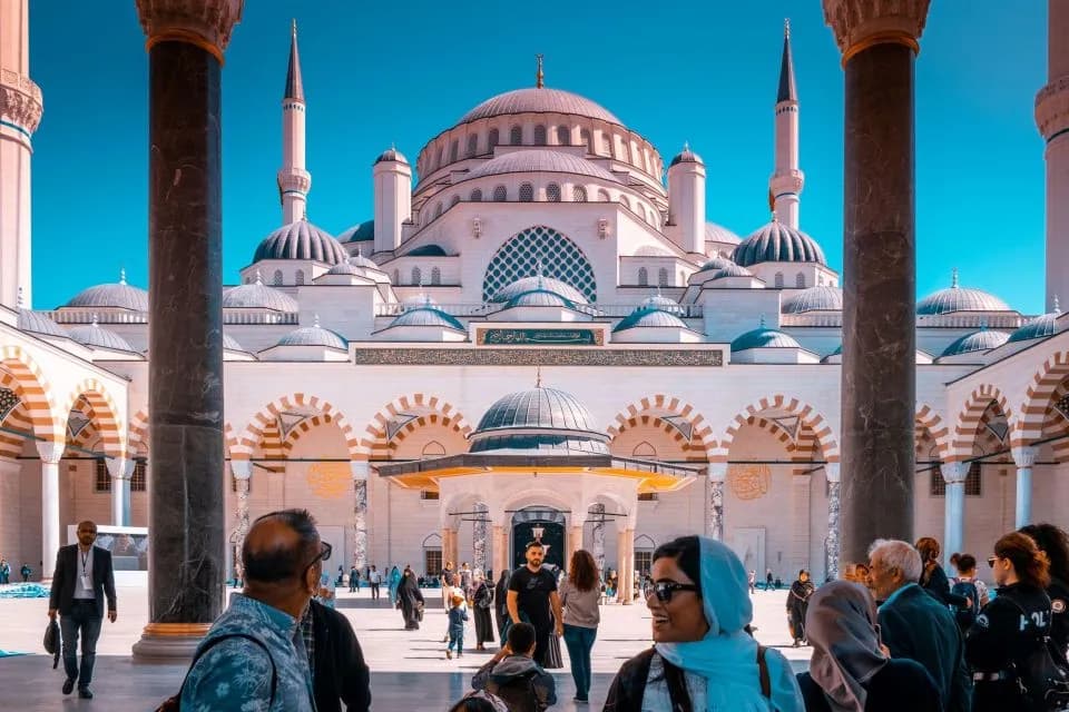 8-Hour Istanbul Tour: Europe to Asia, Topkapi Palace & Harem Visit with Live Guide & Lunch - Image 2